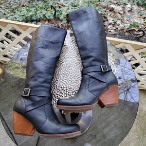Women's KORKS Black Leather Tall Boot US 8.5 M / EUR 40